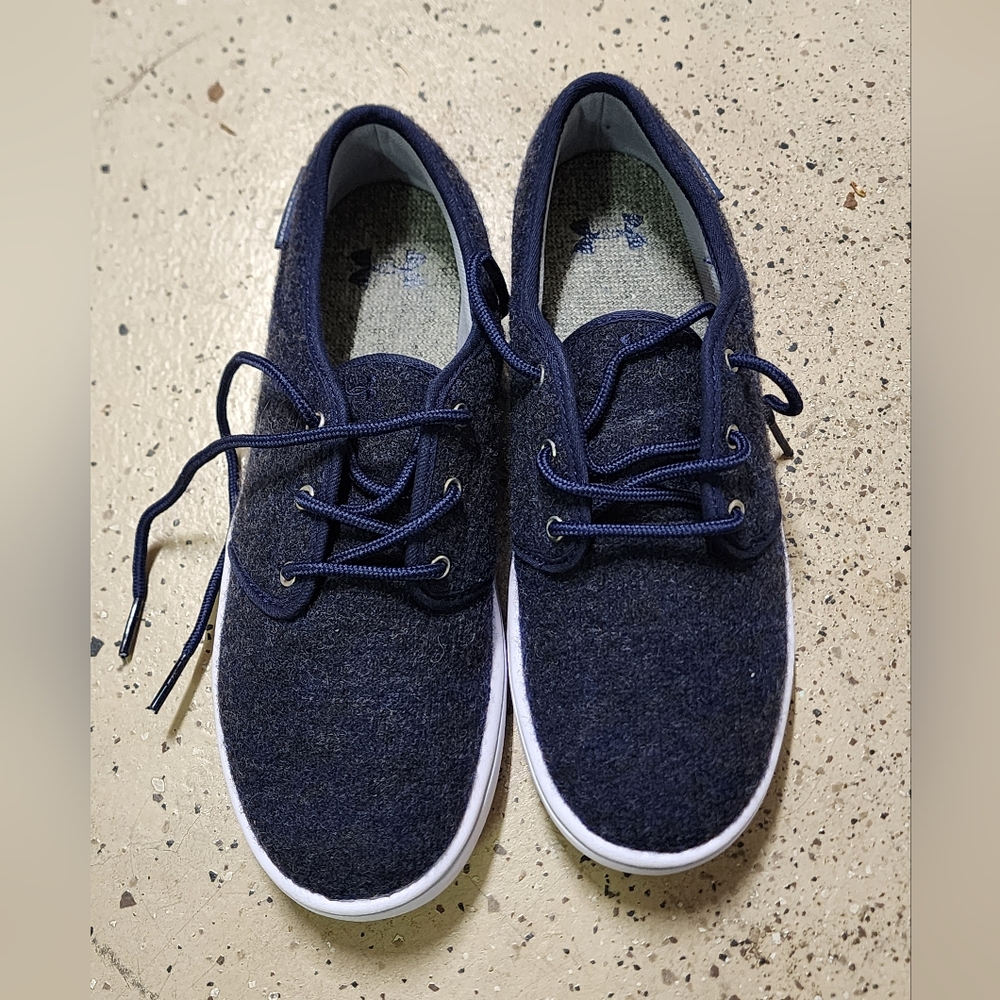 UA shoes